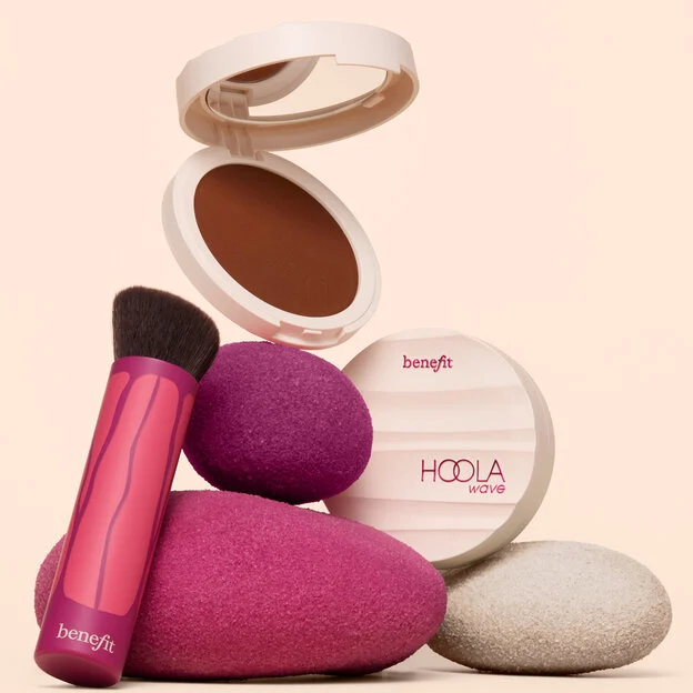 Benefit Hoola Bronzing Balm Brush — view 3