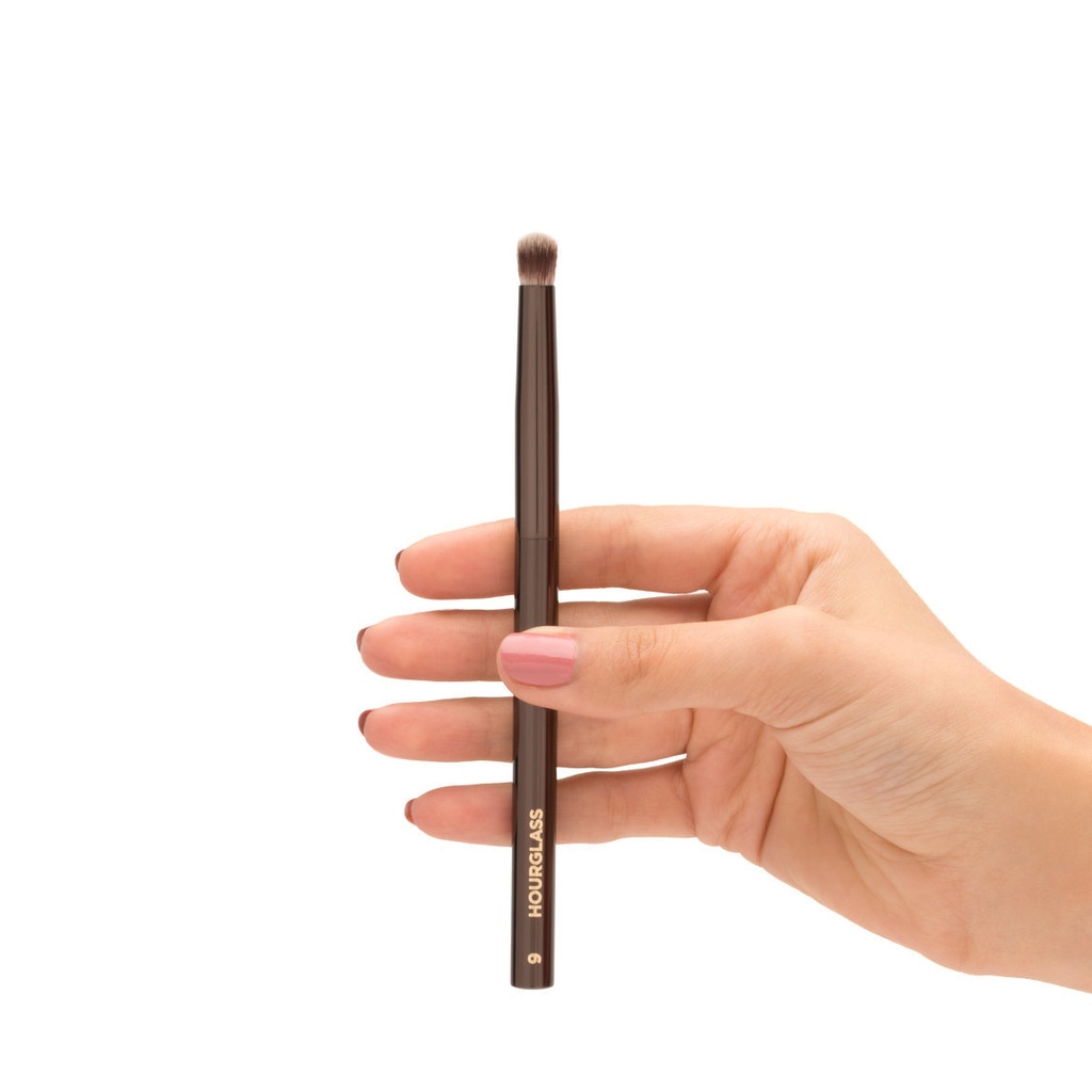 Hourglass No9 Domed Shadow Brush — view 3