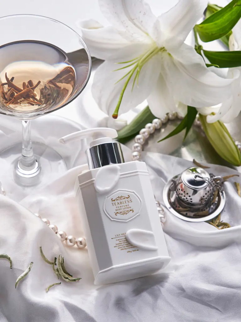 Teabless Lily Musk White Tea Perfume Body Lotion 250g — view 3