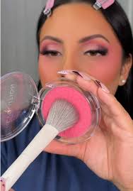 Revolution Blusher Reloaded Future Flush Pink — view 2