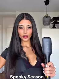 GHD The Mini All Rounder Mini Paddle Brush — view 2