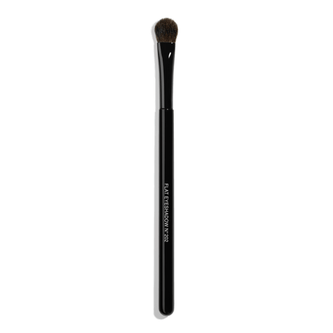 Chanel Flat Eyeshadow Brush N202 — view 2