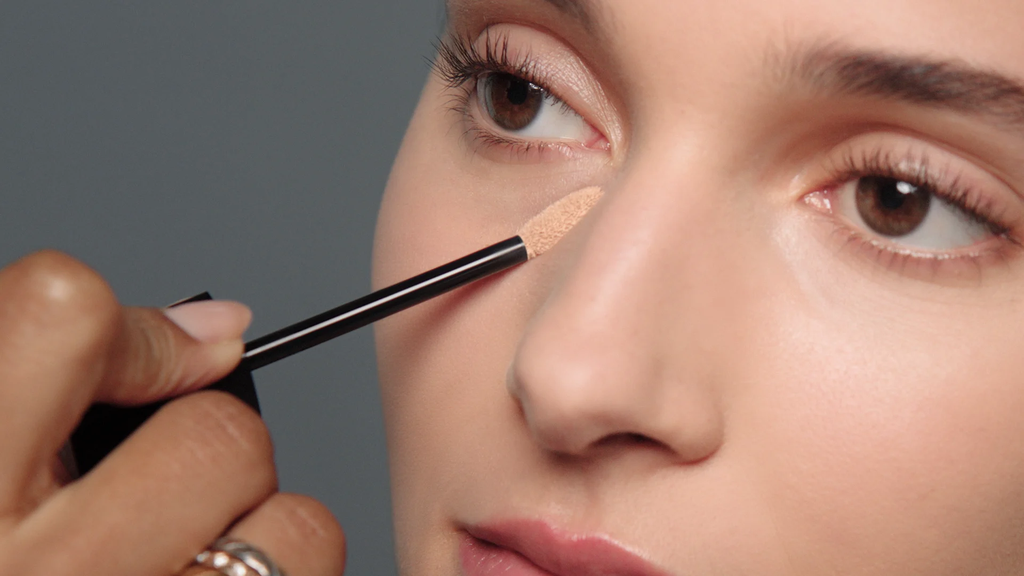 Chanel Ultra Le Teint Flawless Finish Concealer B30 8.5g Tester  — view 2