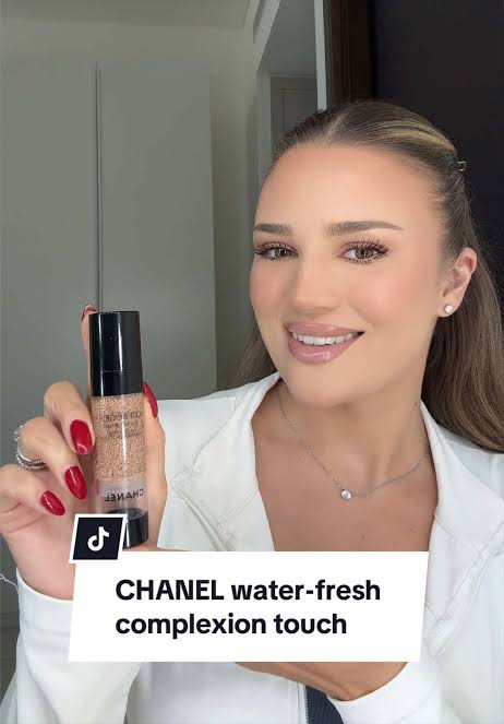 Chanel Water Fresh Complexion Touch B20 — view 2