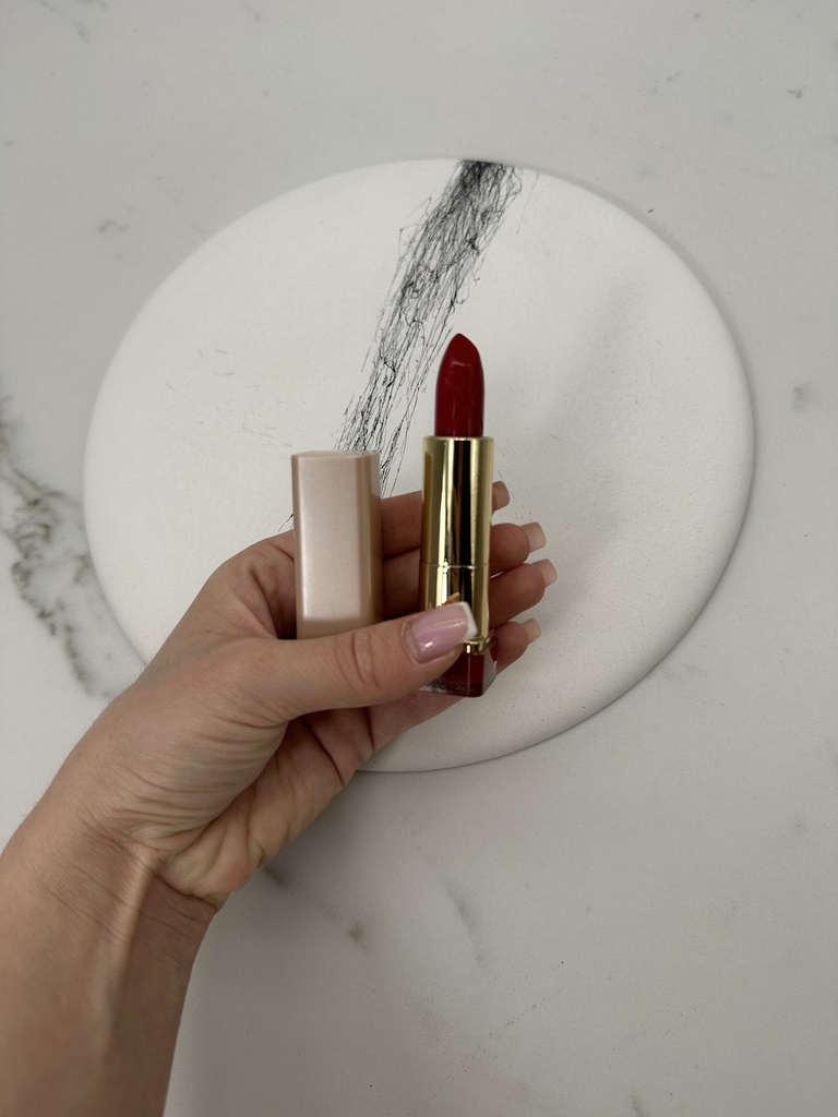 Max Factor Priyanka Lipstick 052