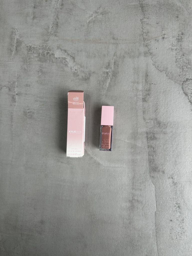 Kylie Skin Lip Oil Creme Brulee