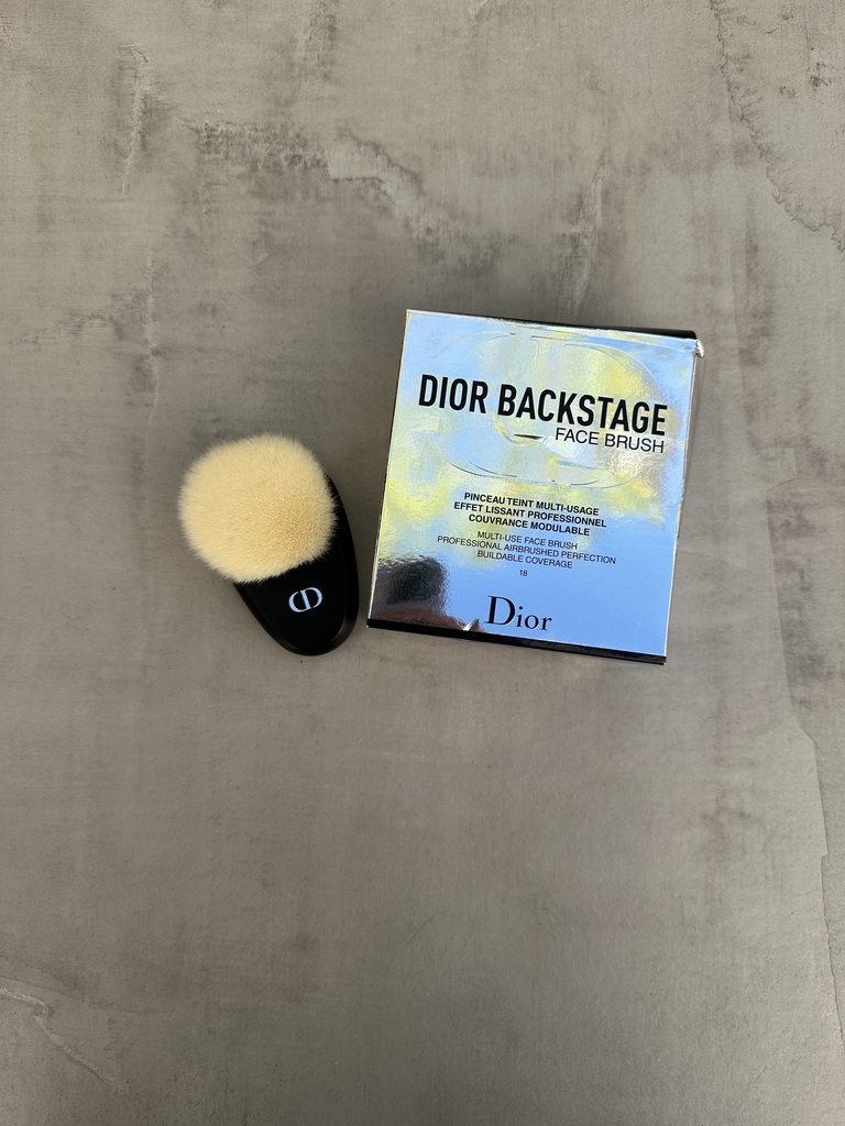 Dior Backstage Face Brush 18