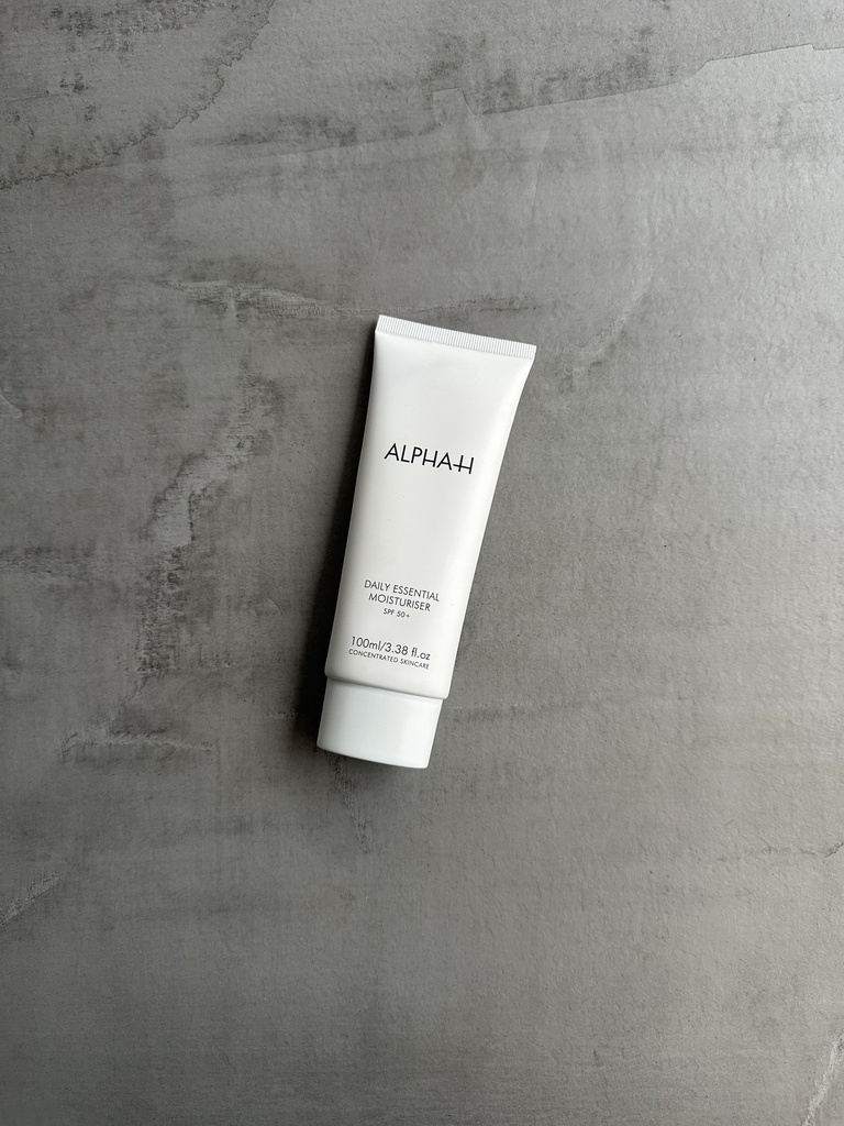 Alpha H Daily Essential Moisturiser Spf  100ml Pa Kuti
