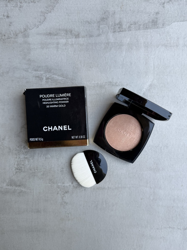 Chanel Poudre Lumiere Highlighting Powder 20 Warm Gold