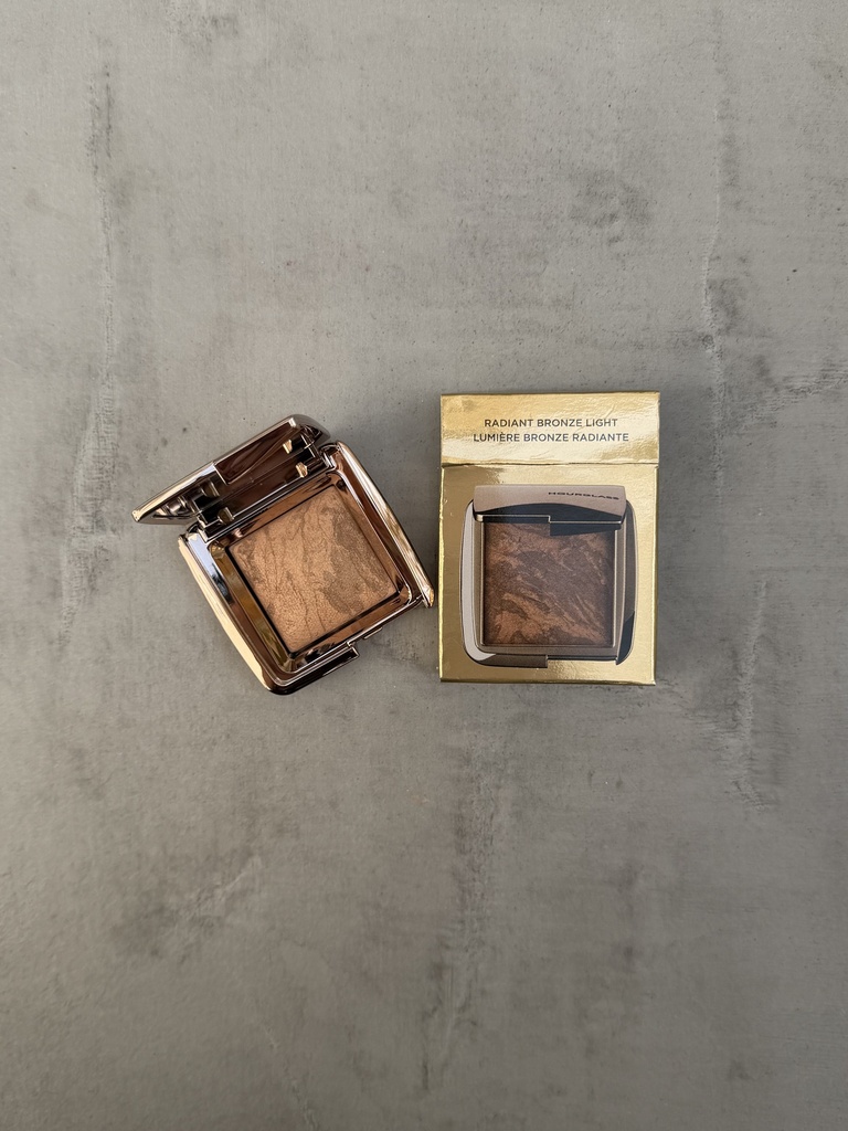 Hourglass Ambient Lighting Bronzer Radiant Bronze Light Mini