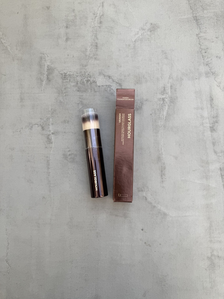 Hourglass Vanish Seamless Finish Foundation Brush