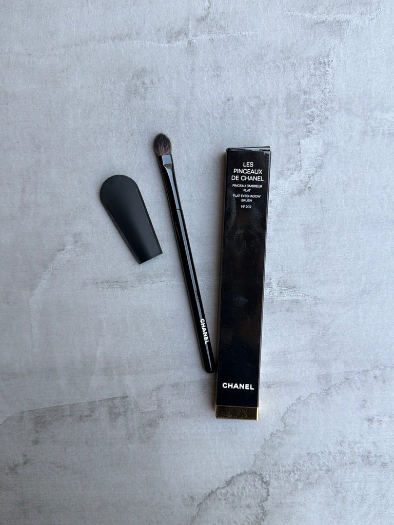Chanel Flat Eyeshadow Brush N202