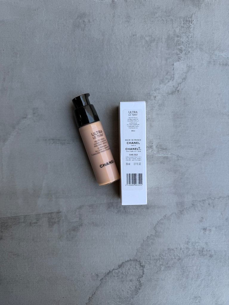 Chanel Ultra Le Teint Flawless Finish Foundation BR22 20ml Tester